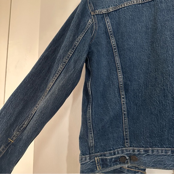 Levi’s 90s Denim Trucker Jacket in Mayze - Picture 11 of 12